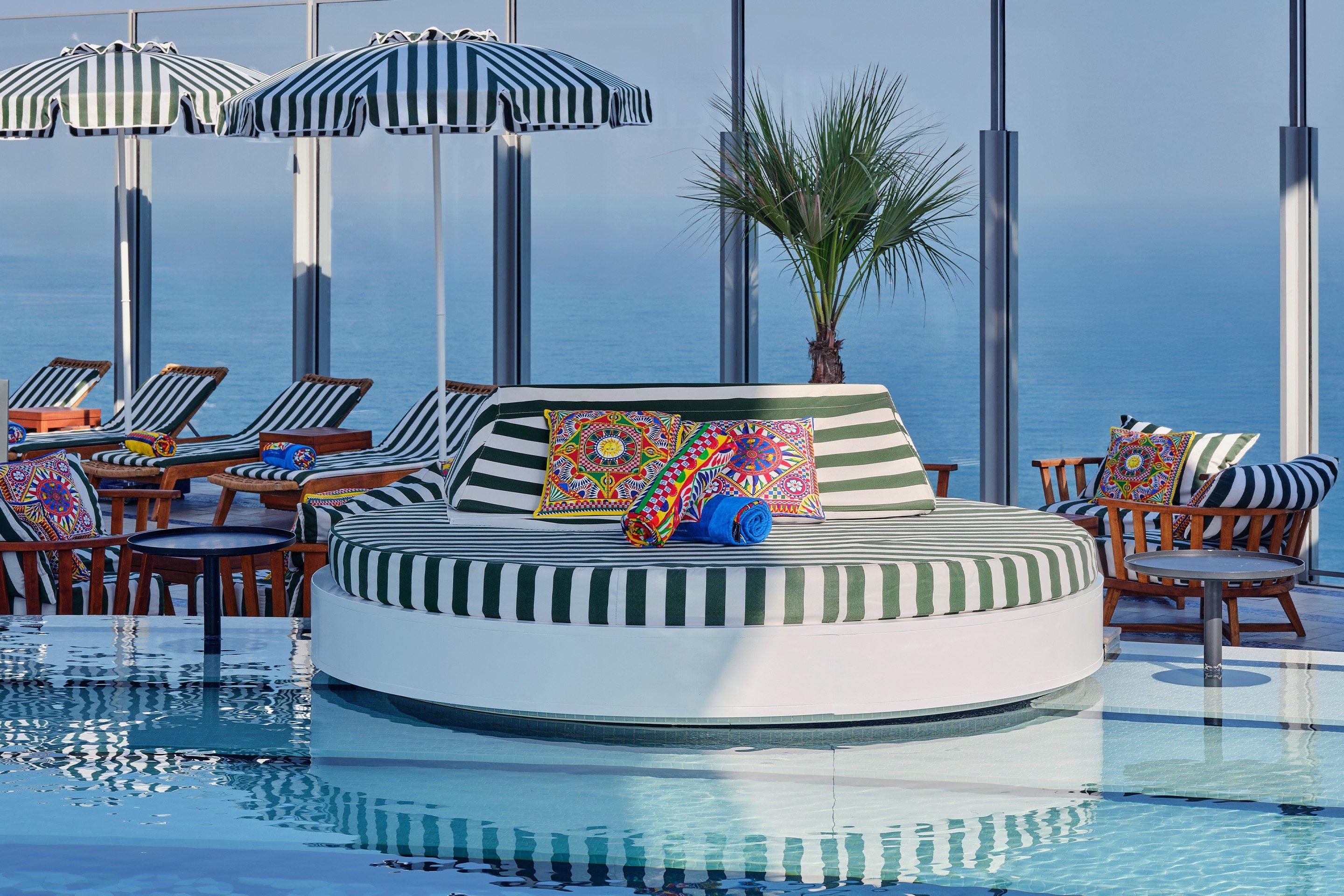 Cloud 22 Floating bed
